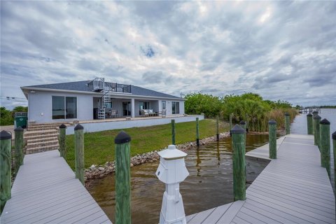Villa ou maison à vendre à Port Charlotte, Floride: 3 chambres, 150.69 m2 № 2229109 - photo 11