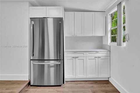 Villa ou maison à vendre à Miami, Floride: 3 chambres № 2005275 - photo 16