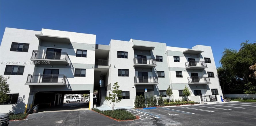 Villa ou maison à Miami, Floride 2 chambres, 92.16 m2 № 2084846