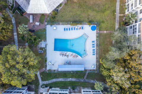 Condo in Lauderdale Lakes, Florida, 1 bedroom  № 2052812 - photo 22