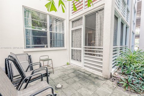 Condo in Lauderdale Lakes, Florida, 1 bedroom  № 2052812 - photo 16