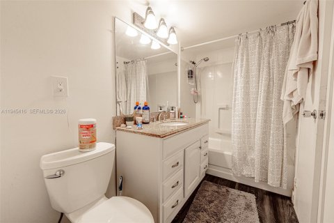 Condo in Lauderdale Lakes, Florida, 1 bedroom  № 2052812 - photo 8