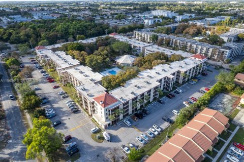 Condo in Lauderdale Lakes, Florida, 1 bedroom  № 2052812 - photo 19