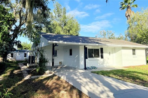 House in Ruskin, Florida 3 bedrooms, 119.01 sq.m. № 2431139 - photo 3