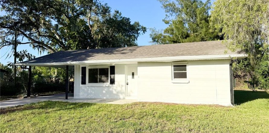 House in Ruskin, Florida 3 bedrooms, 119.01 sq.m. № 2431139