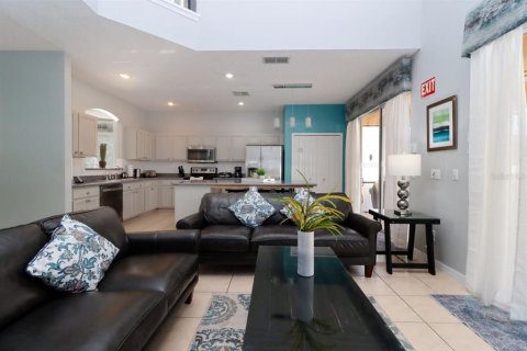 House in Kissimmee, Florida 6 bedrooms, 267.65 sq.m. № 2229285 - photo 14