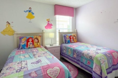 House in Kissimmee, Florida 6 bedrooms, 267.65 sq.m. № 2229285 - photo 28