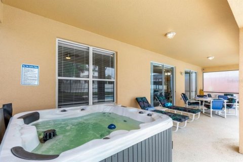 House in Kissimmee, Florida 6 bedrooms, 267.65 sq.m. № 2229285 - photo 8