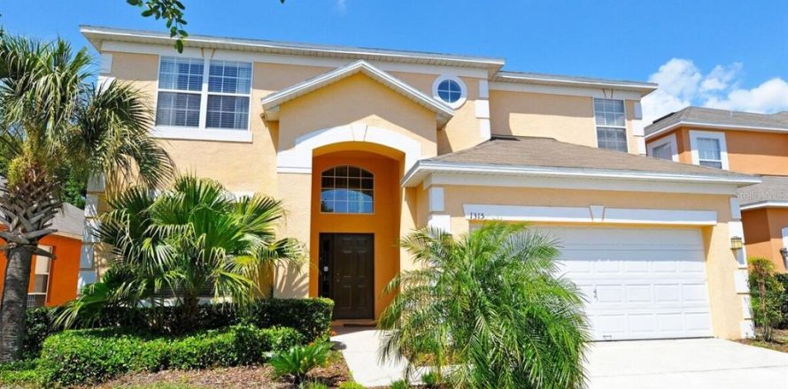 House in Kissimmee, Florida 6 bedrooms, 267.65 sq.m. № 2229285