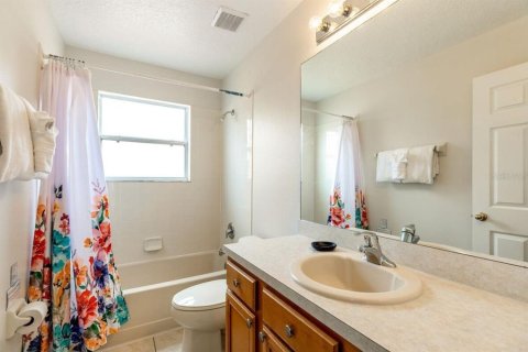 House in Kissimmee, Florida 6 bedrooms, 267.65 sq.m. № 2229285 - photo 29