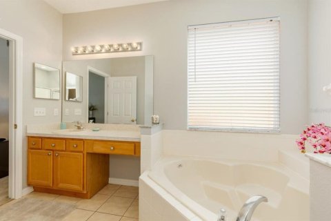 House in Kissimmee, Florida 6 bedrooms, 267.65 sq.m. № 2229285 - photo 20