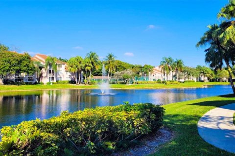 Condo in Miramar, Florida, 2 bedrooms  № 1967679 - photo 21