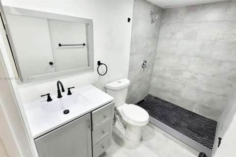 Condo in Miramar, Florida, 2 bedrooms  № 1967679 - photo 11