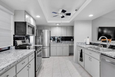 Villa ou maison à vendre à Spring Hill, Floride: 2 chambres, 166.11 m2 № 2211650 - photo 11