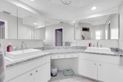 Villa ou maison à vendre à Spring Hill, Floride: 2 chambres, 166.11 m2 № 2211650 - photo 25