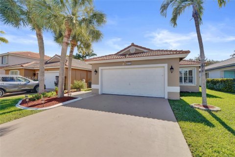 House in Pembroke Pines, Florida 3 bedrooms, 128.86 sq.m. № 2003878 - photo 6