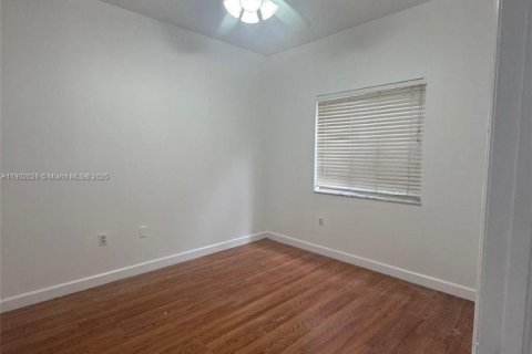 Villa ou maison à louer à Cutler Bay, Floride: 3 chambres, 151.15 m2 № 1953520 - photo 16