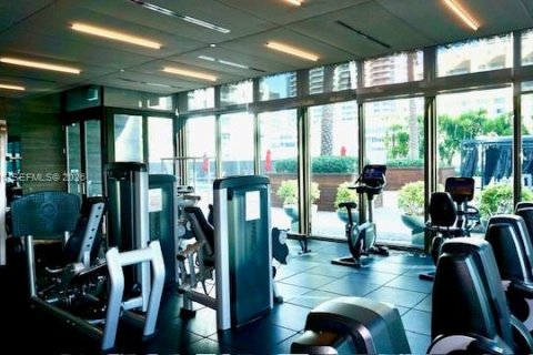 Condo in Miami, Florida, 1 bedroom  № 2002572 - photo 28