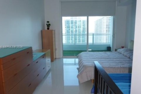 Condo in Miami, Florida, 1 bedroom  № 2002572 - photo 19
