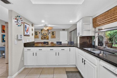 Villa ou maison à vendre à Seminole, Floride: 4 chambres, 156.45 m2 № 2413972 - photo 14