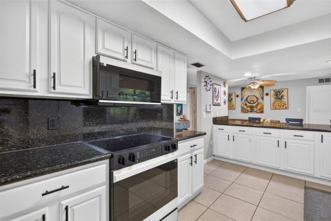 Villa ou maison à vendre à Seminole, Floride: 4 chambres, 156.45 m2 № 2413972 - photo 13