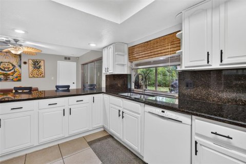 Villa ou maison à vendre à Seminole, Floride: 4 chambres, 156.45 m2 № 2413972 - photo 11