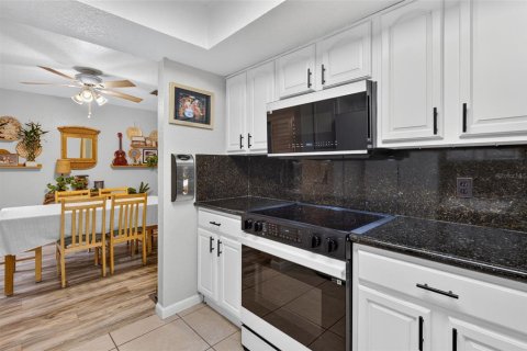 Villa ou maison à vendre à Seminole, Floride: 4 chambres, 156.45 m2 № 2413972 - photo 9