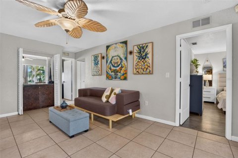 Villa ou maison à vendre à Seminole, Floride: 4 chambres, 156.45 m2 № 2413972 - photo 5