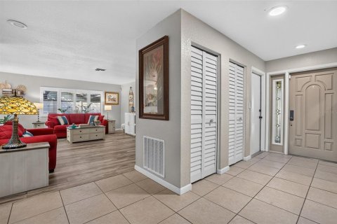 Villa ou maison à vendre à Seminole, Floride: 4 chambres, 156.45 m2 № 2413972 - photo 3