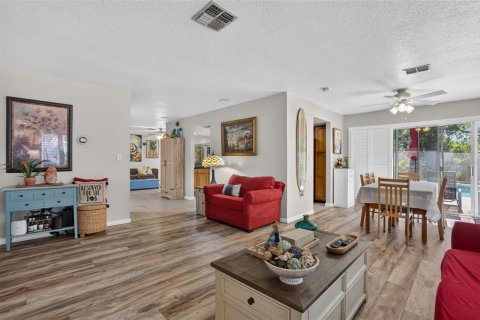 Villa ou maison à vendre à Seminole, Floride: 4 chambres, 156.45 m2 № 2413972 - photo 20