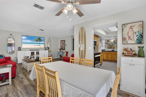 Villa ou maison à vendre à Seminole, Floride: 4 chambres, 156.45 m2 № 2413972 - photo 17