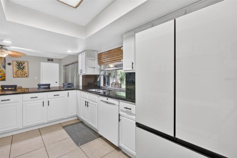 Villa ou maison à vendre à Seminole, Floride: 4 chambres, 156.45 m2 № 2413972 - photo 12