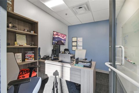 Commercial property in Jacksonville, Florida № 1518839 - photo 13