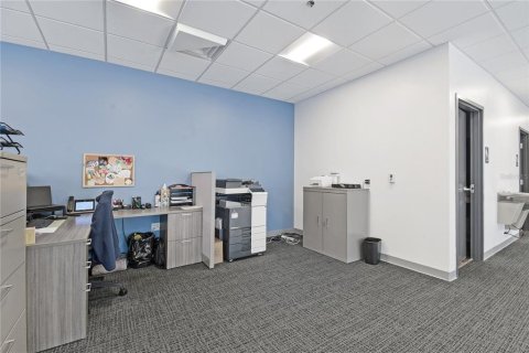 Commercial property in Jacksonville, Florida № 1518839 - photo 24