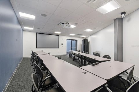 Commercial property in Jacksonville, Florida № 1518839 - photo 3
