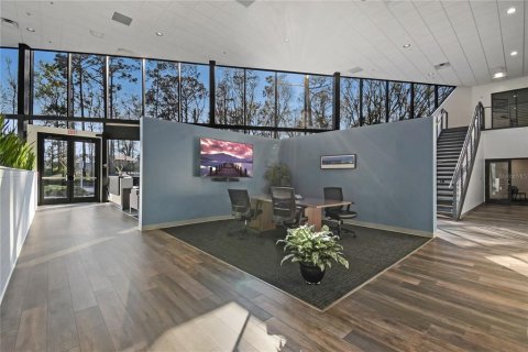 Commercial property in Jacksonville, Florida № 1518839 - photo 10