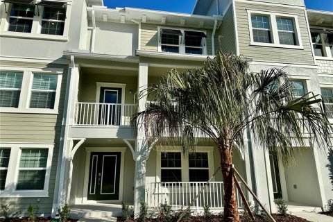 Townhouse in Wesley Chapel, Florida 3 bedrooms, 203.64 sq.m. № 1917412 - photo 3