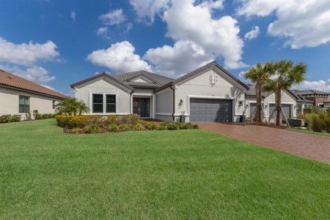 House in Palmetto, Florida 3 bedrooms, 272.11 sq.m. № 1392354 - photo 2
