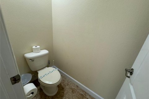 Casa en alquiler en Kissimmee, Florida, 6 dormitorios, 305.74 m2 № 1376408 - foto 22