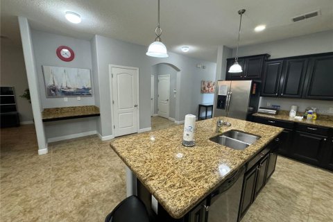 Casa en alquiler en Kissimmee, Florida, 6 dormitorios, 305.74 m2 № 1376408 - foto 8