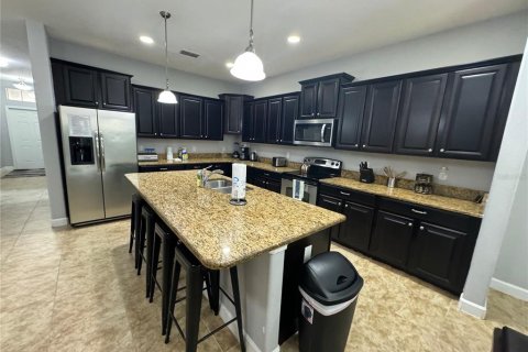 Casa en alquiler en Kissimmee, Florida, 6 dormitorios, 305.74 m2 № 1376408 - foto 5