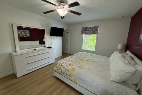 Casa en alquiler en Kissimmee, Florida, 6 dormitorios, 305.74 m2 № 1376408 - foto 13
