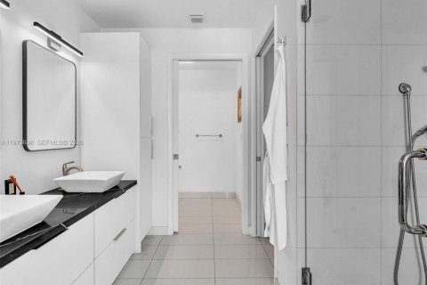 Copropriété à louer à Miami, Floride: 3 chambres, 158.68 m2 № 2190805 - photo 24