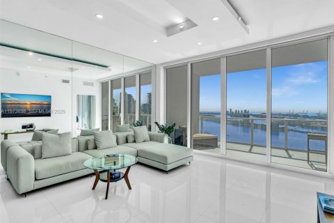 Copropriété à louer à Miami, Floride: 3 chambres, 158.68 m2 № 2190805 - photo 11