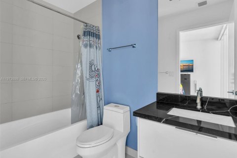 Copropriété à louer à Miami, Floride: 3 chambres, 158.68 m2 № 2190805 - photo 30