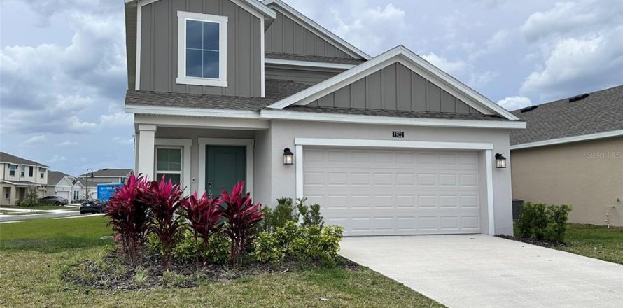 House in Kissimmee, Florida 5 bedrooms, 221.85 sq.m. № 1580973