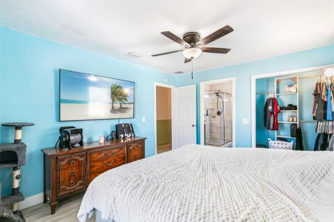 House in Lehigh Acres, Florida 5 bedrooms, 134.15 sq.m. № 2099547 - photo 30