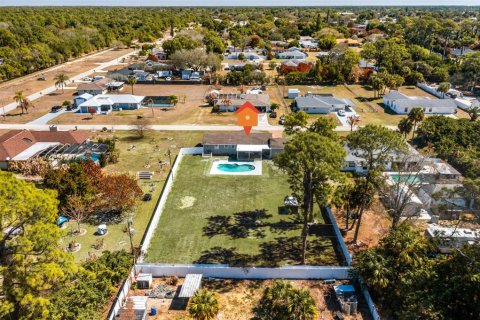 House in Lehigh Acres, Florida 5 bedrooms, 134.15 sq.m. № 2099547 - photo 6