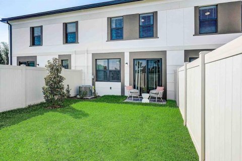 Touwnhouse à louer à Lakewood Ranch, Floride: 4 chambres, 171.68 m2 № 1590614 - photo 24