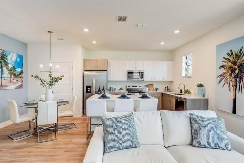 Touwnhouse à louer à Lakewood Ranch, Floride: 4 chambres, 171.68 m2 № 1590614 - photo 4